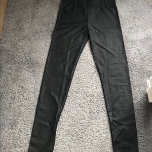 La Spezia women’s faux leather leggings size M-L